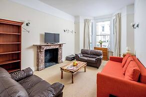 JOIVY Charming 1 Bed Flat, Sleeps 4