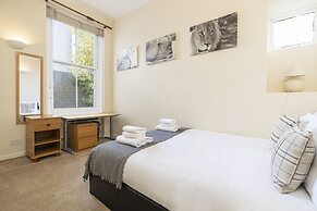 JOIVY Charming 1 Bed Flat, Sleeps 4