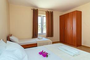 Uphill Glavanovic Villa