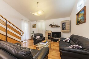 Luxury Villa Lucia with heated pool