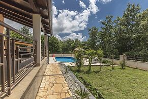 Luxury Villa Lucia with heated pool
