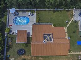 Luxury Villa Lucia with heated pool