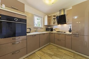 Luxury Villa Lucia with heated pool