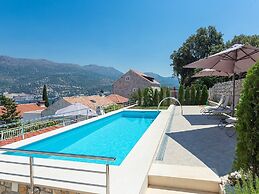 Holiday Apartment Marko