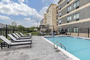 Staybridge Suites Dallas Grand Prairie by IHG