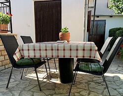 Cozy Dorina Apartment for 2