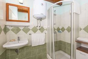 Apartment Justina-Labin-quiet place