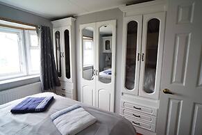 2 Bedroom two Bathroom Sunset Lodge Heachambeach