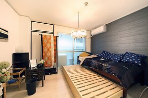 EX Tenjinnomori Apartment 205