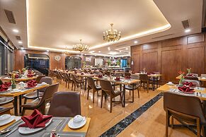 Golden Lotus Hotel Da Nang