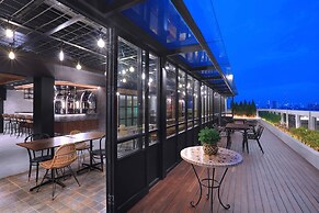 Hotel NEO Puri Indah - Jakarta