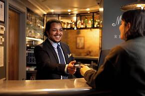 Morton Hotel