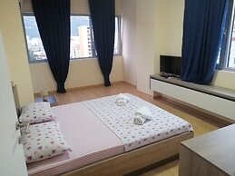Superior Apartments Center Sea View
