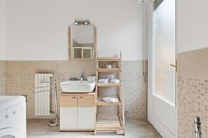 Roomy Apartment Duomo & San Babila