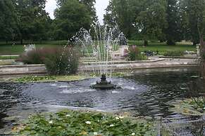 Lancaster Hall Hotel