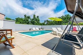 Spacious Apartment Janko