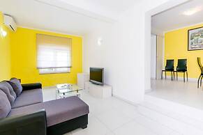 Spacious Apartment Janko