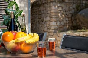 Sea View Apartments Pink & Floyd