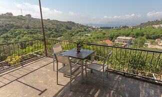 Sea View Apartments Pink & Floyd