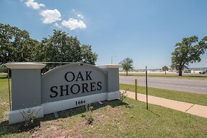 Oak Shores 58