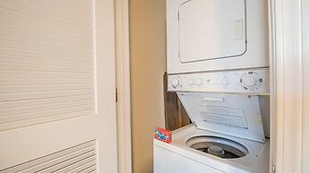 Oak Shores Studio 56