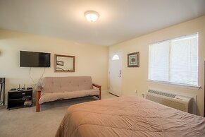 Oak Shores Studio 29