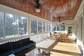 2602 Hartnett Boulevard