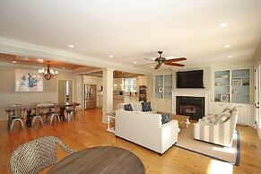 2602 Hartnett Boulevard