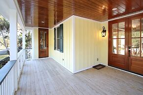 2602 Hartnett Boulevard