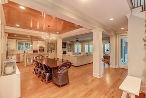 2602 Hartnett Boulevard