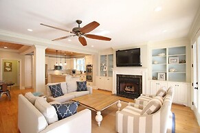 2602 Hartnett Boulevard