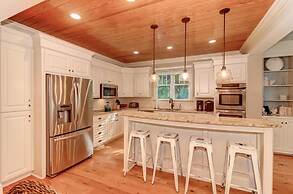 2602 Hartnett Boulevard