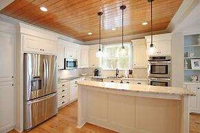 2602 Hartnett Boulevard