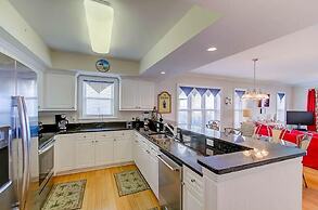 1010 Ocean Palms 201