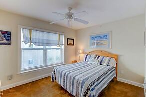 1010 Ocean Palms 201