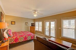 918 Carolina Boulevard