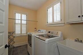 3008 Hartnett Boulevard