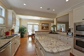 3008 Hartnett Boulevard