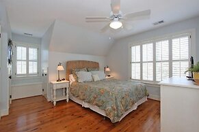 3008 Hartnett Boulevard