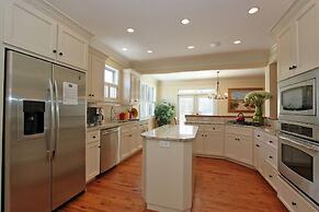 3008 Hartnett Boulevard