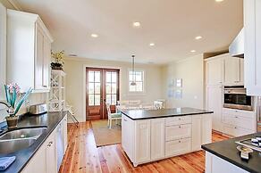 711 Carolina Boulevard