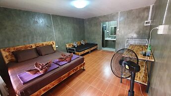 Moonshine Resort Chumphon