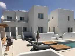 Quartano Luxury Cycladic Residence