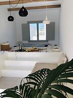 Quartano Luxury Cycladic Residence