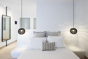 Quartano Luxury Cycladic Residence