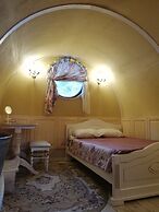 Hobbitland Eco Hotel