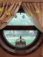 Hobbitland Eco Hotel