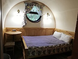 Hobbitland Eco Hotel