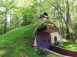 Hobbitland Eco Hotel