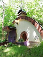 Hobbitland Eco Hotel